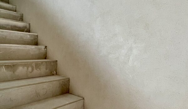 Après, avec l'escalier